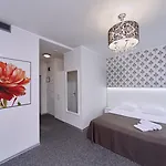 My Ok & Coliving Hotel